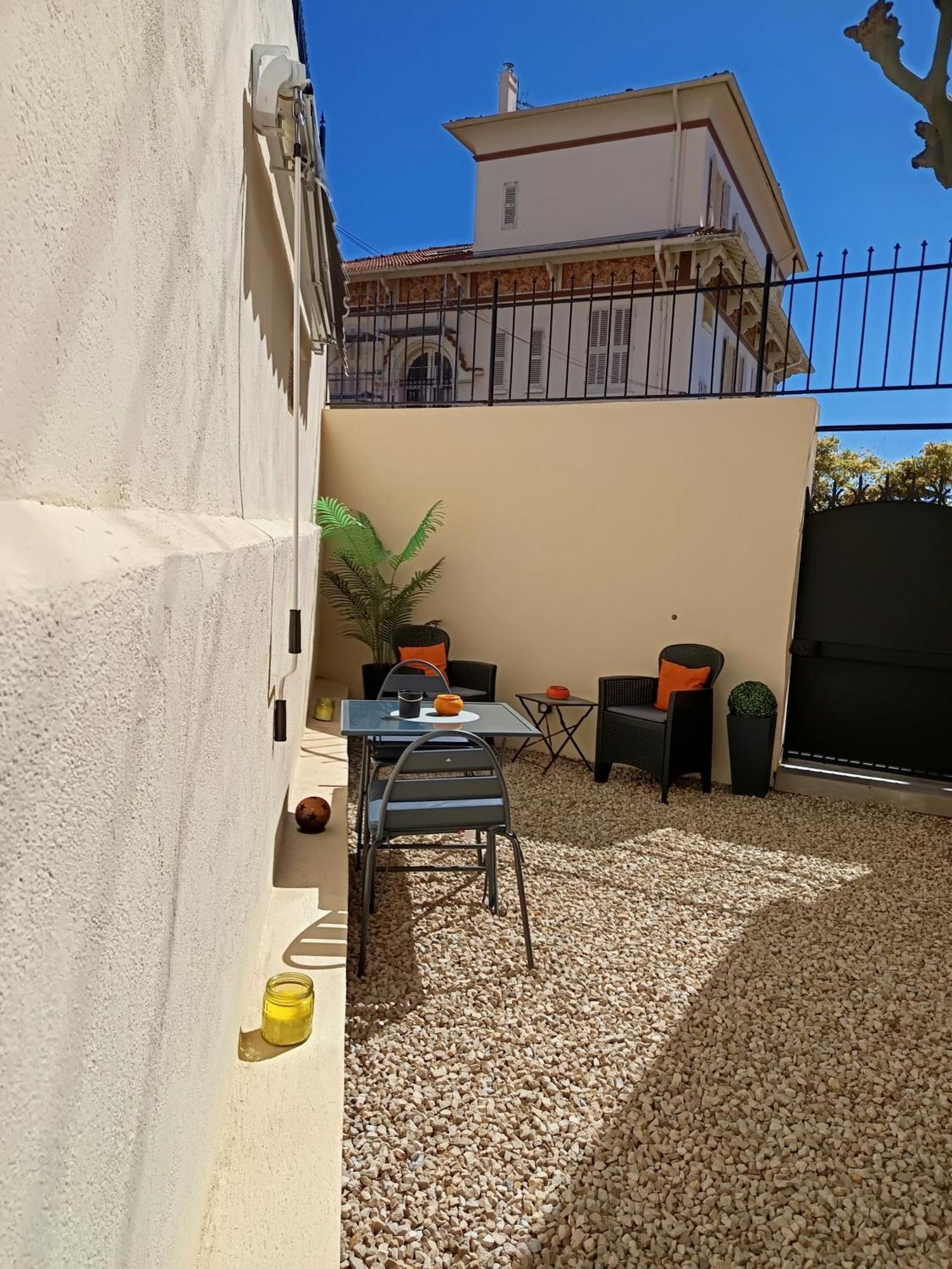 Coquet 2 Pieces Entierement Renove Et Climatise Apartment Кан Екстериор снимка